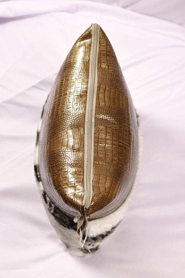 Savanna Botanical Leather Cushion - Image 3